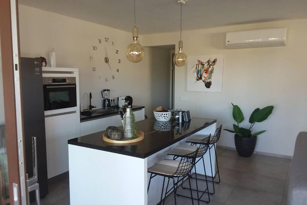 Jan Sofat Lux A24 Apartment Willemstad Exterior photo